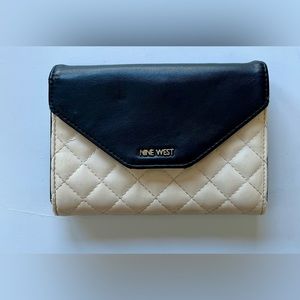 Nine West wallet